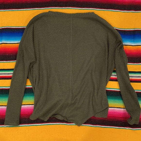 Urban Outfitters Thermal - Picture 4 of 4